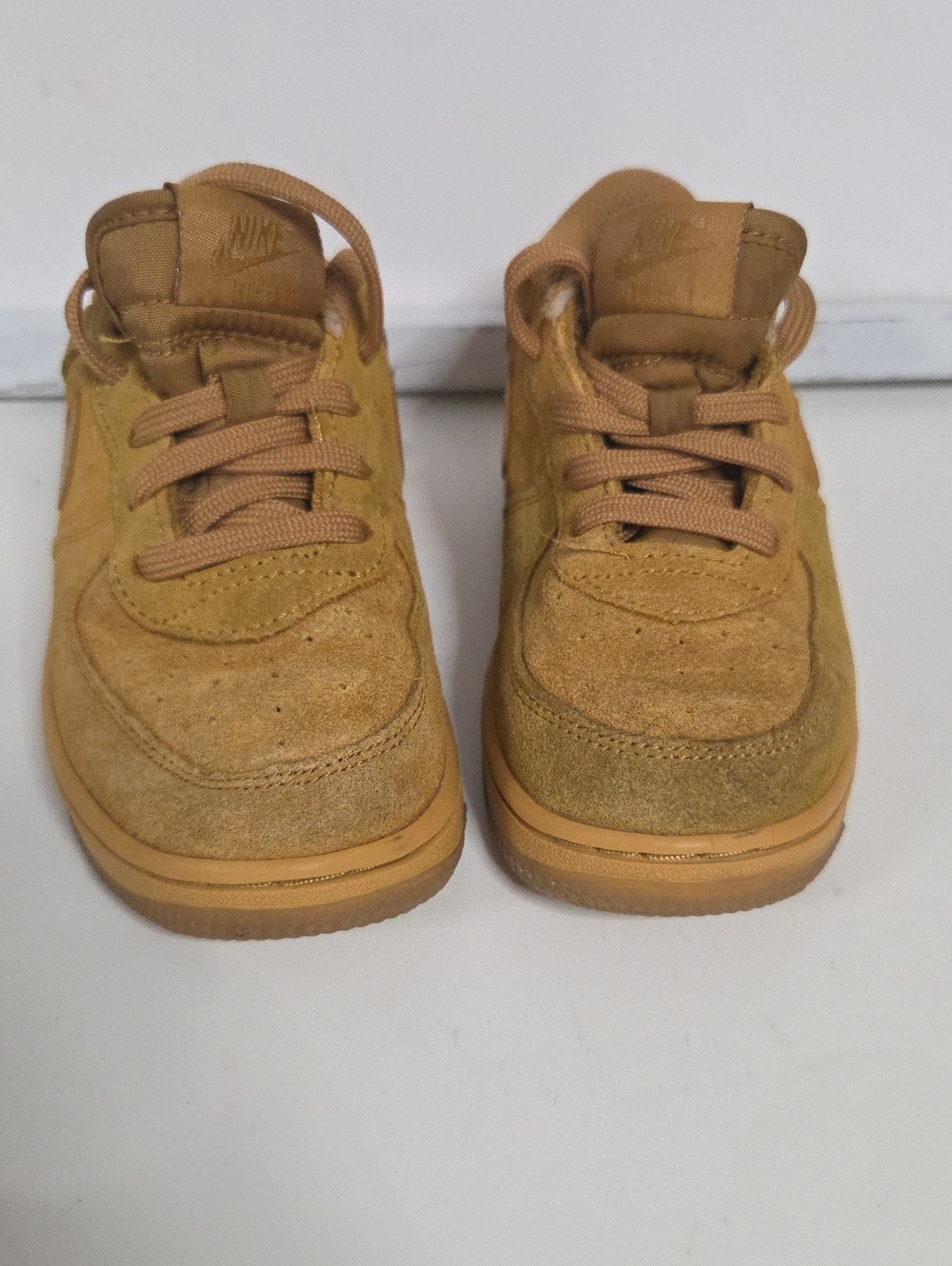 Nike Kids Wheat Suede Low-Top Sneakers - Tan